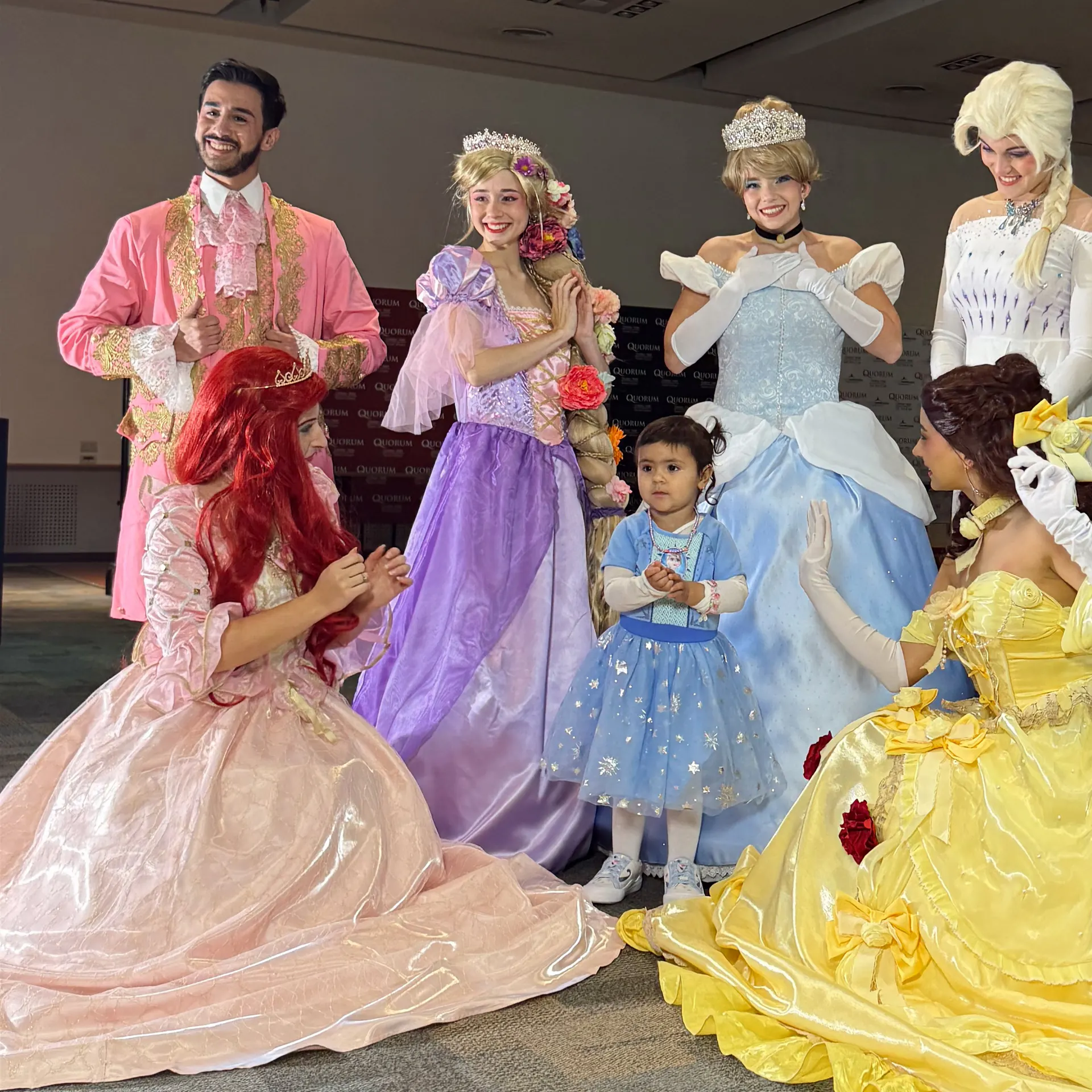 Elenco de Un Sueño de Princesas en escena